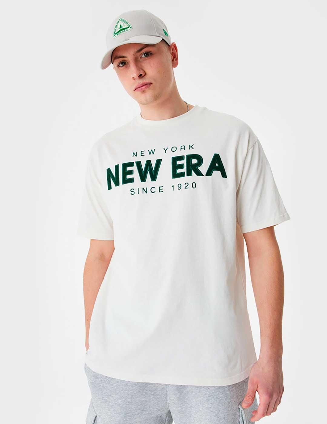 Camiseta New Era Wordmark Tee blanca para hombre y mujer