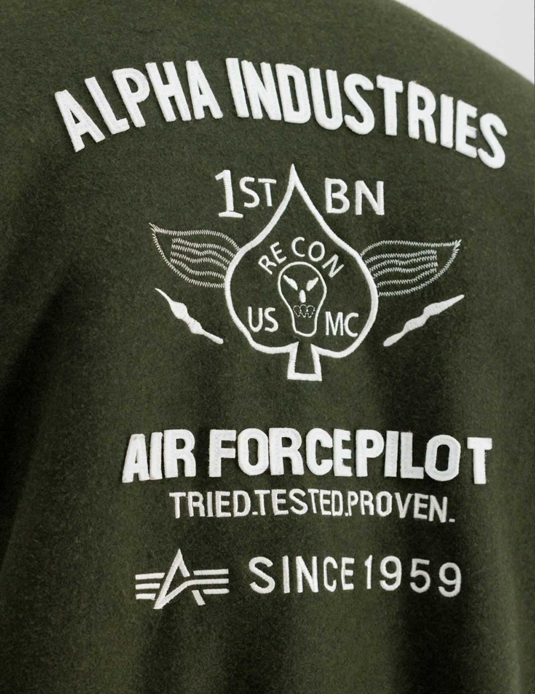 Cazadora Alpha Industries Varsity Air Force verde hombre