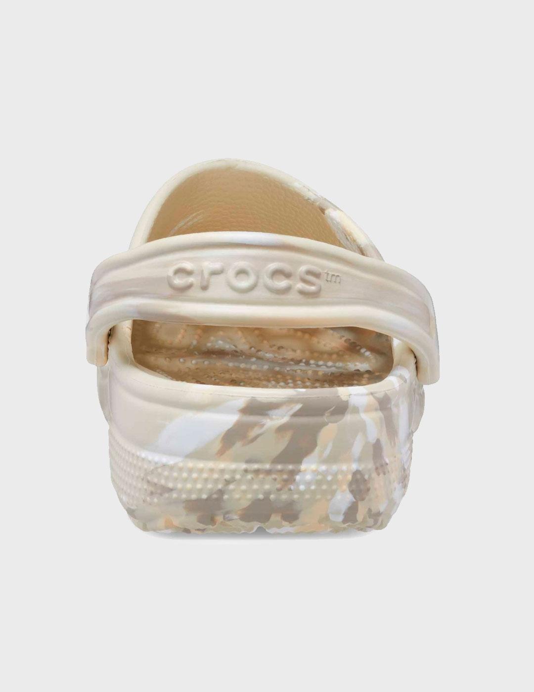 Zuecos Crocs Classic Marbled Clog beige para mujer y niño
